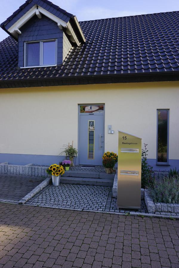 Rieslingstube Bei Britta & Joachim Undenheim Exterior foto